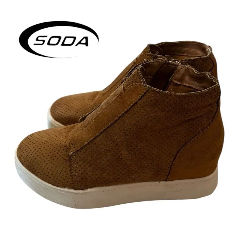 SODA Women's Chestnut Side Zipper Perforated Platform Hi-Top Sneakers Booties 6